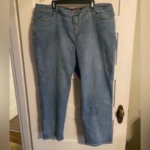 Gloria Vanderbilt Jeans NWT